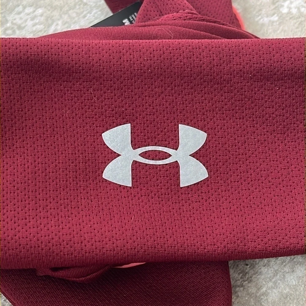 Brand New Under Armour Maroon Fleece Headband Earband & Mittens Set Running